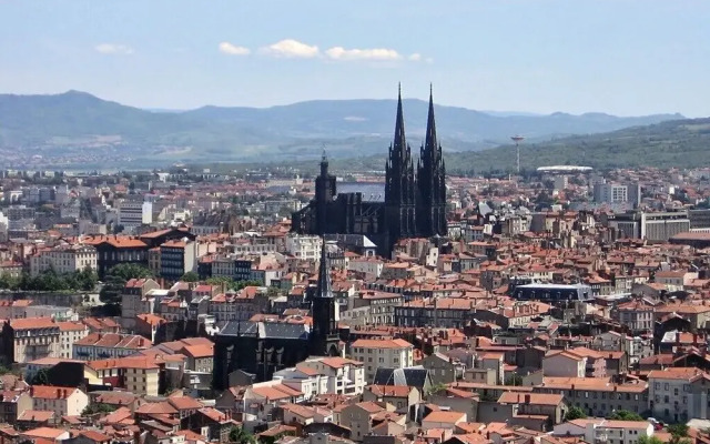 Appartement Place du 1er mai - Clermont-ferrand