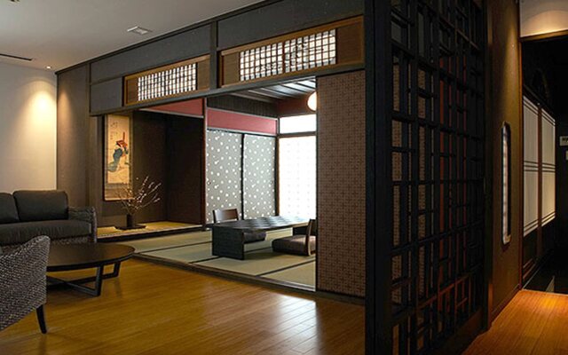 Kizashi The Suite