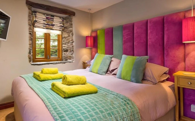 The Cosy Peacock