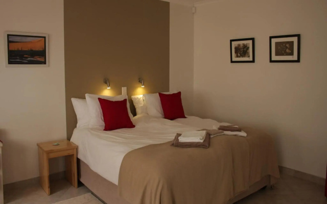 Meikes Guesthouse