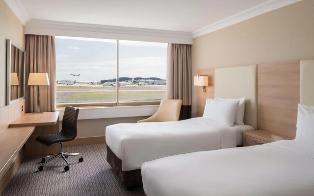 Renaissance London Heathrow Hotel