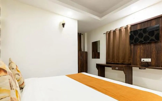 Fabhotel Ocean Pearl
