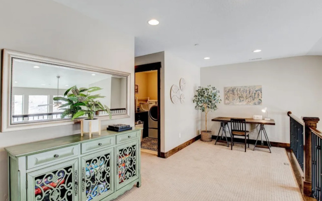 Noah s Retreat by Boutiq