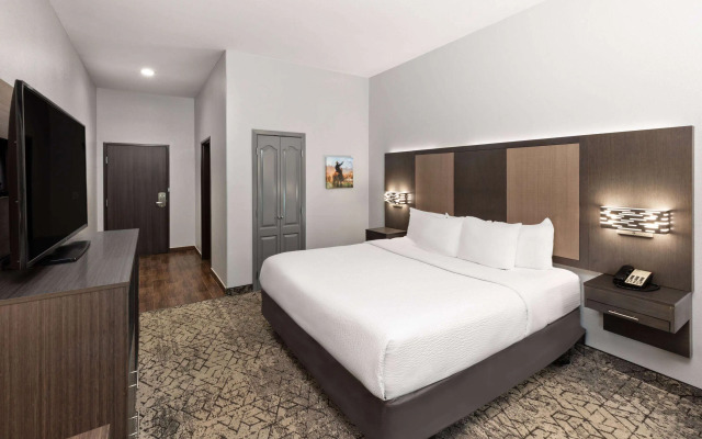 La Quinta Inn & Suites by Wyndham McAlester