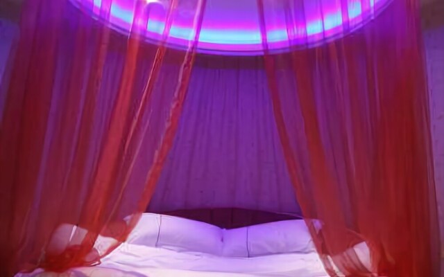 Chongqing Aichao Theme Hotel