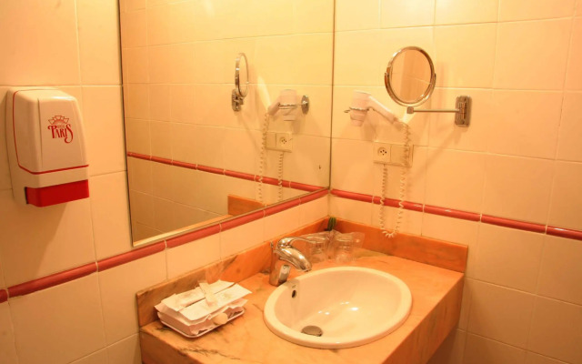 Hostal Paris