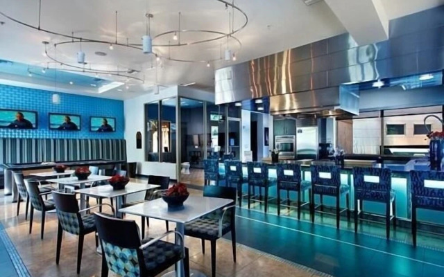 Villa Edge 2 Bedroom Condo by RedAwning