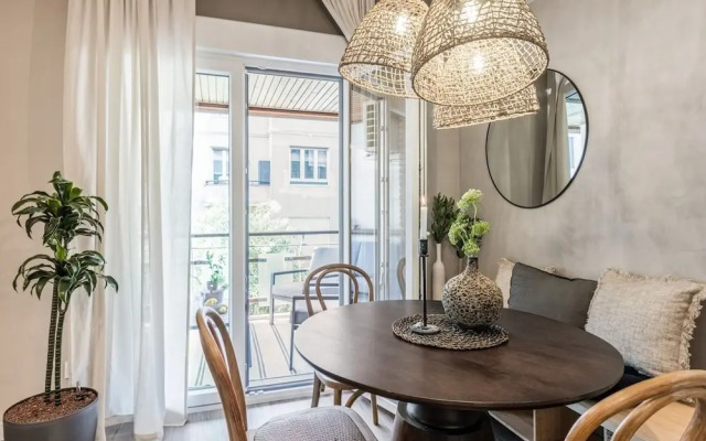 Mondragone - 1 Bedroom and Terrace in Goya