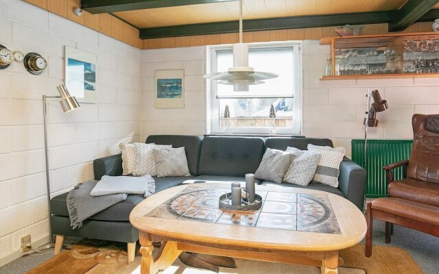 6 Person Holiday Home in Ulfborg