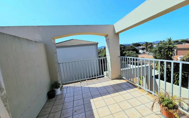 Bayside Terraces by Tanaka Kingdom