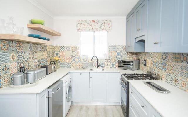 The Paper Fig House - greenpoint mews 17