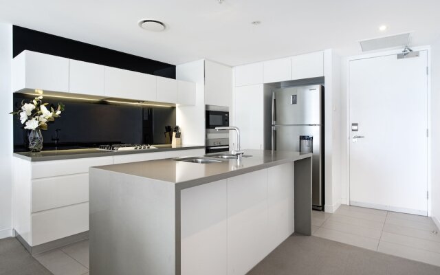 Oracle Sleek & Stylish 2 Bedroom Ocean View