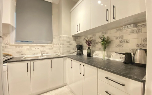 Charming Flat Near Osmanbey Metro Station