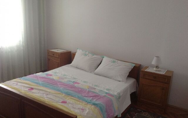 Apartment Bila - 15m from the sea: A1 Tisno, Island Murter