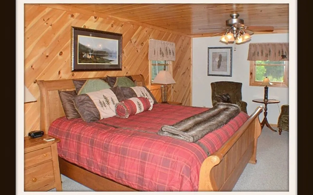 The Ranch Cabin on 6 Secluded Acres in the Great Smoky Mountains by RedAwning