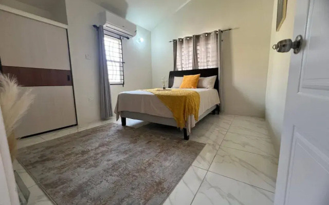 Charming 2 Bedroom Home in Phoenix Park Village