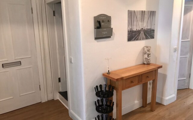 Stunning 3-bed Apartment in Edinburgh
