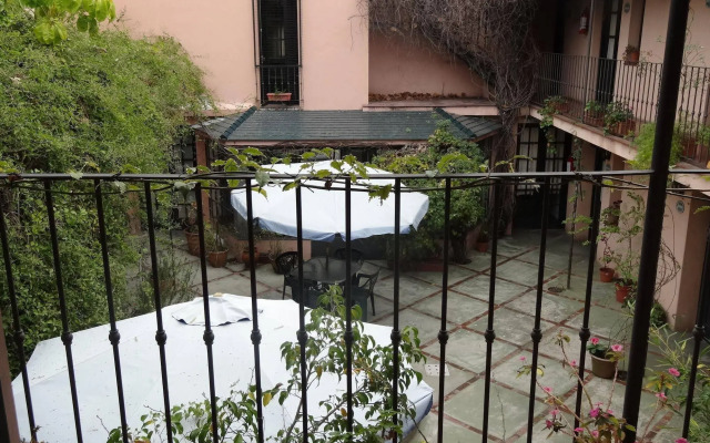 Posada de la Flor
