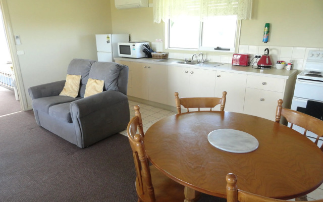 High View Family Cottages