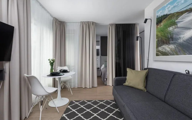 Studio Kołobrzeg Młyńska by Renters