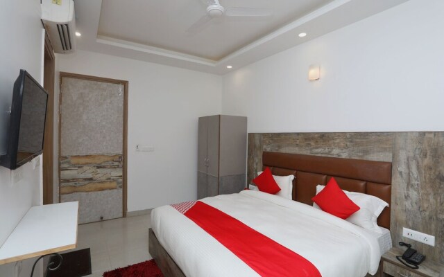 Hotel Gracious by OYO Rooms