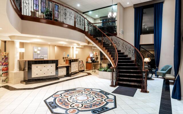 Holiday Inn Express & Suites Lathrop by IHG