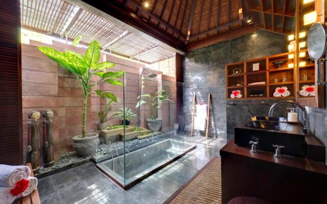 Aventus Luxury Beachfront Villa Gianyar