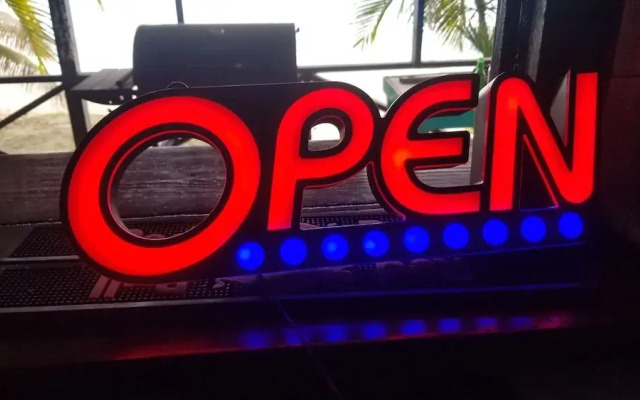 Orrie's Beach Bar Hotel