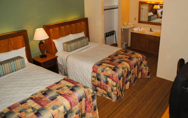 Anchorage Inn Lakeport