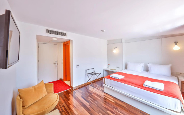 Senatus Hotel - Special Class