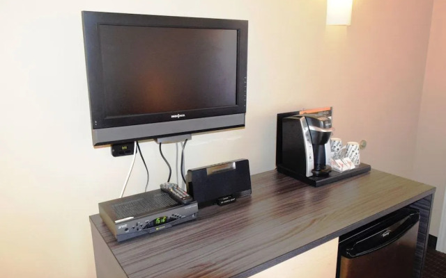 Falcon Motel Brossard