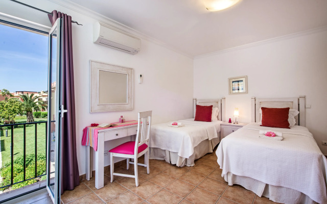 Jardim Da Meia Praia Hotel