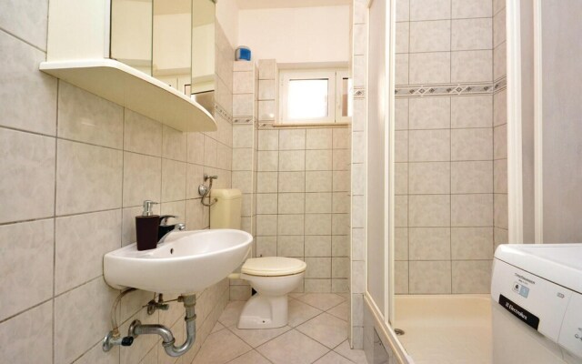 Nice Home in Split With Wifi and 4 Bedrooms