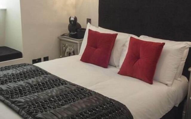 Ship Leopard Hotel – No Children