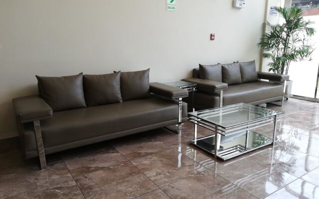Hotel Candamo