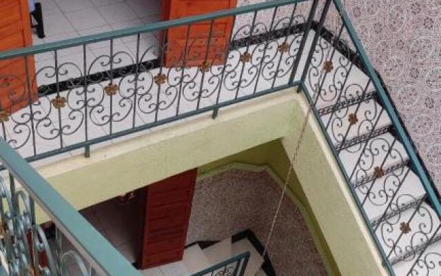 Riad Alaoui 146 with swimming pool and free parking