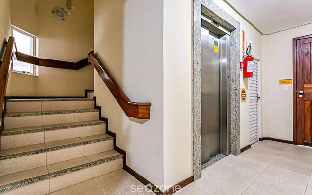 Apto 2Qts 400m da praia centrinho Jurere RGP208