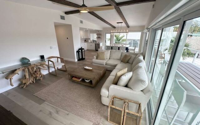 Treasure Harbor Hideaway