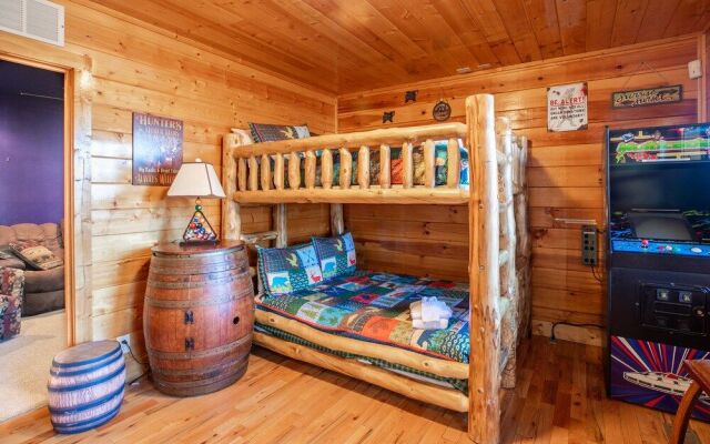 SmokyStays Bears Den Cabin