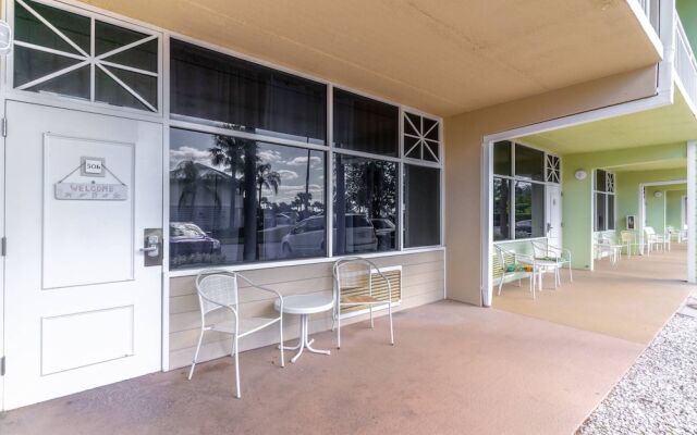 506 Little Harbor Inn