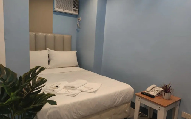 Glory Hotel Cubao