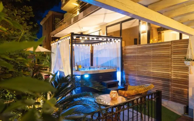 De La Ville Boutique Hotel
