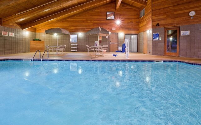 AmericInn Coon Rapids