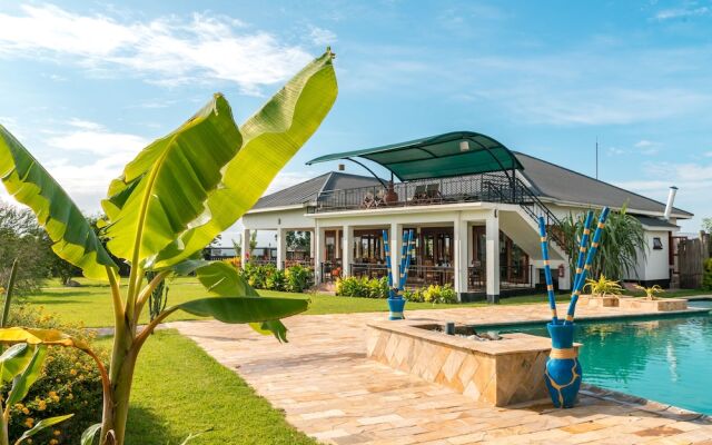 Moyoni Airport Lodge