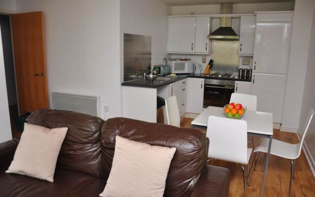 2 Bedroom Apartment 4 Persons With Free Parking