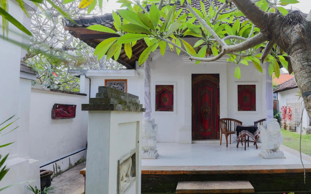 Rumah Paros & Gallery