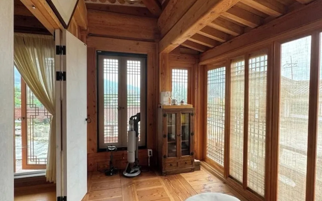 Jukrokjungsa hanokstay