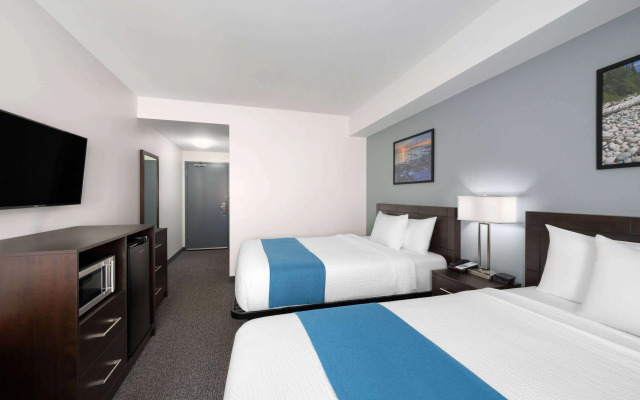 Travelodge by Wyndham Marathon