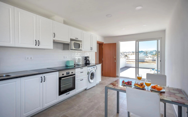 ★ Sea View ★ 1 Minute to Oldtown and Beach ★