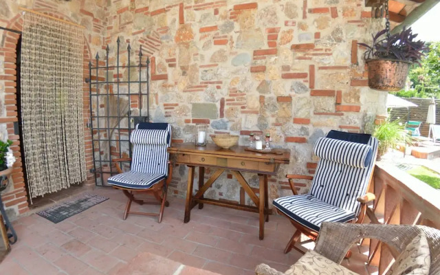 Scenic Holiday Home in Pescaglia With Swimming Pool